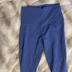 Lululemon Wunder Train Leggings 28’
Color Perywinkle